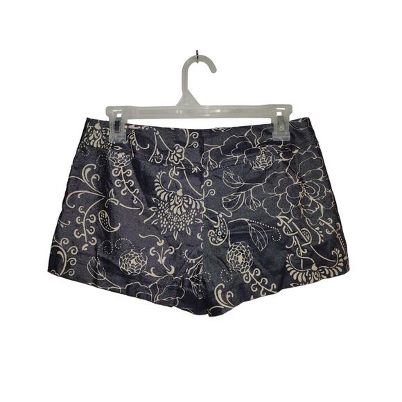 Express Women's Shorts Size 3/4 - Picture 2 of 2